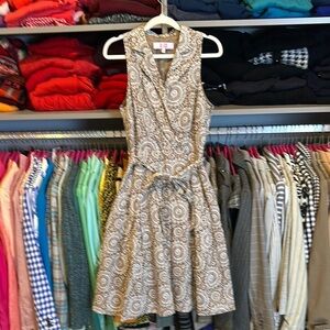 9 & Co. tan/white print sleeveless front tie v neck side zip closure dress 8
